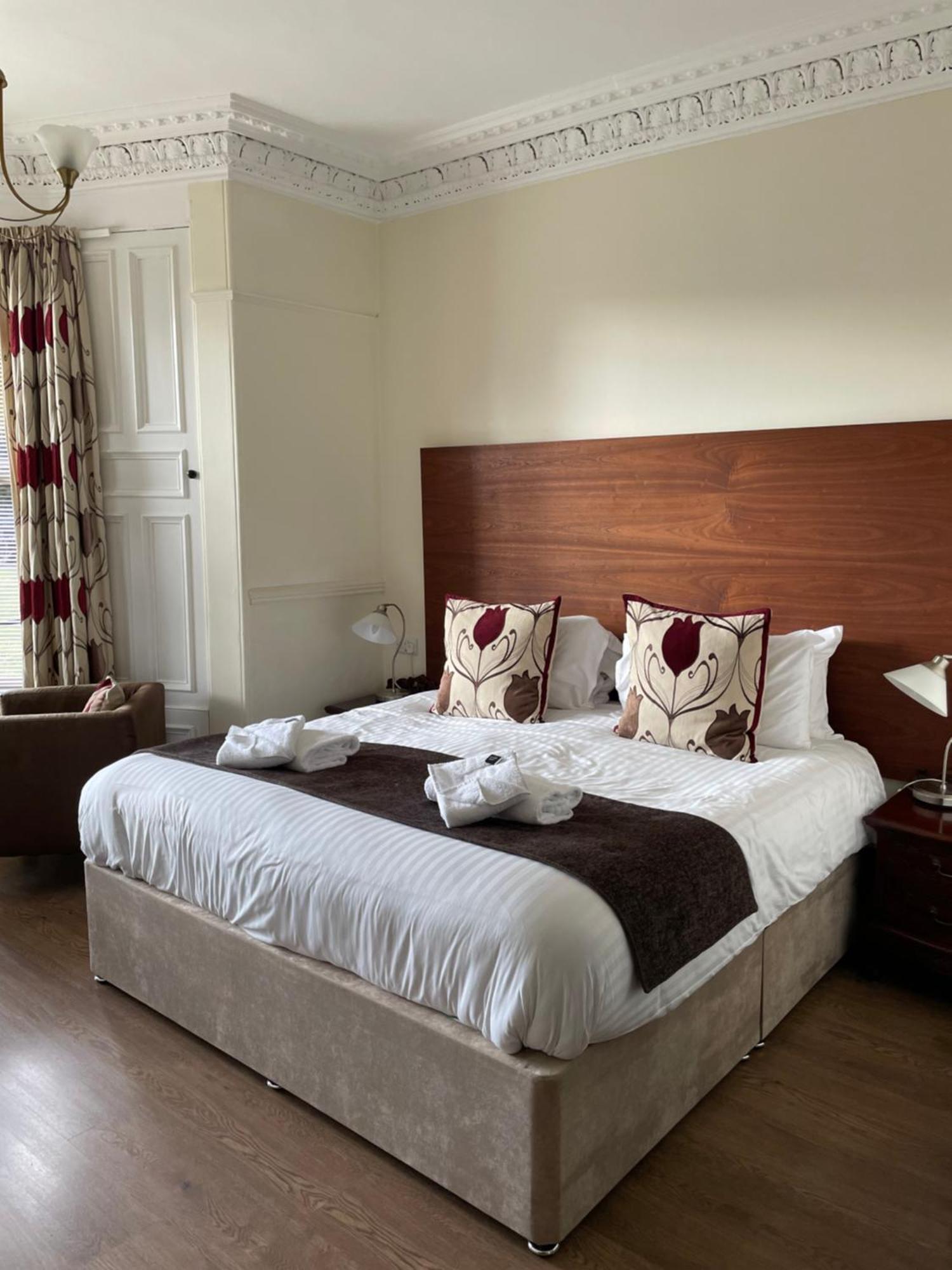 The Claymore Guest House Pitlochry Eksteriør bilde